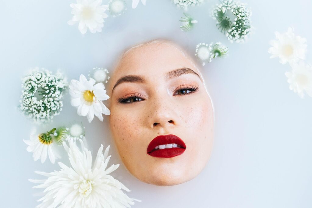 美肌を目指す大人ニキビ対策におけるスキンケアの順番は？